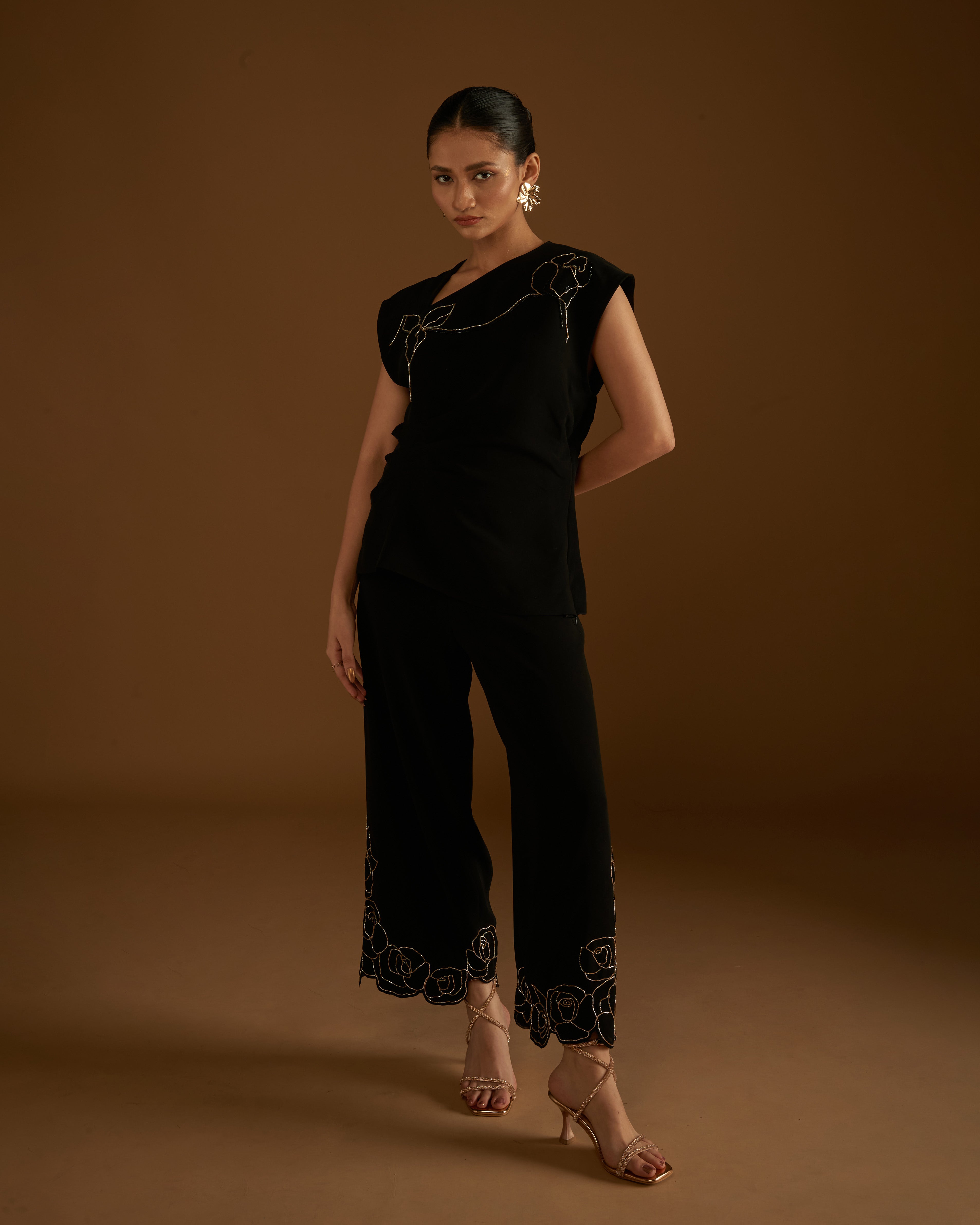 Rose Blossom Pants Black