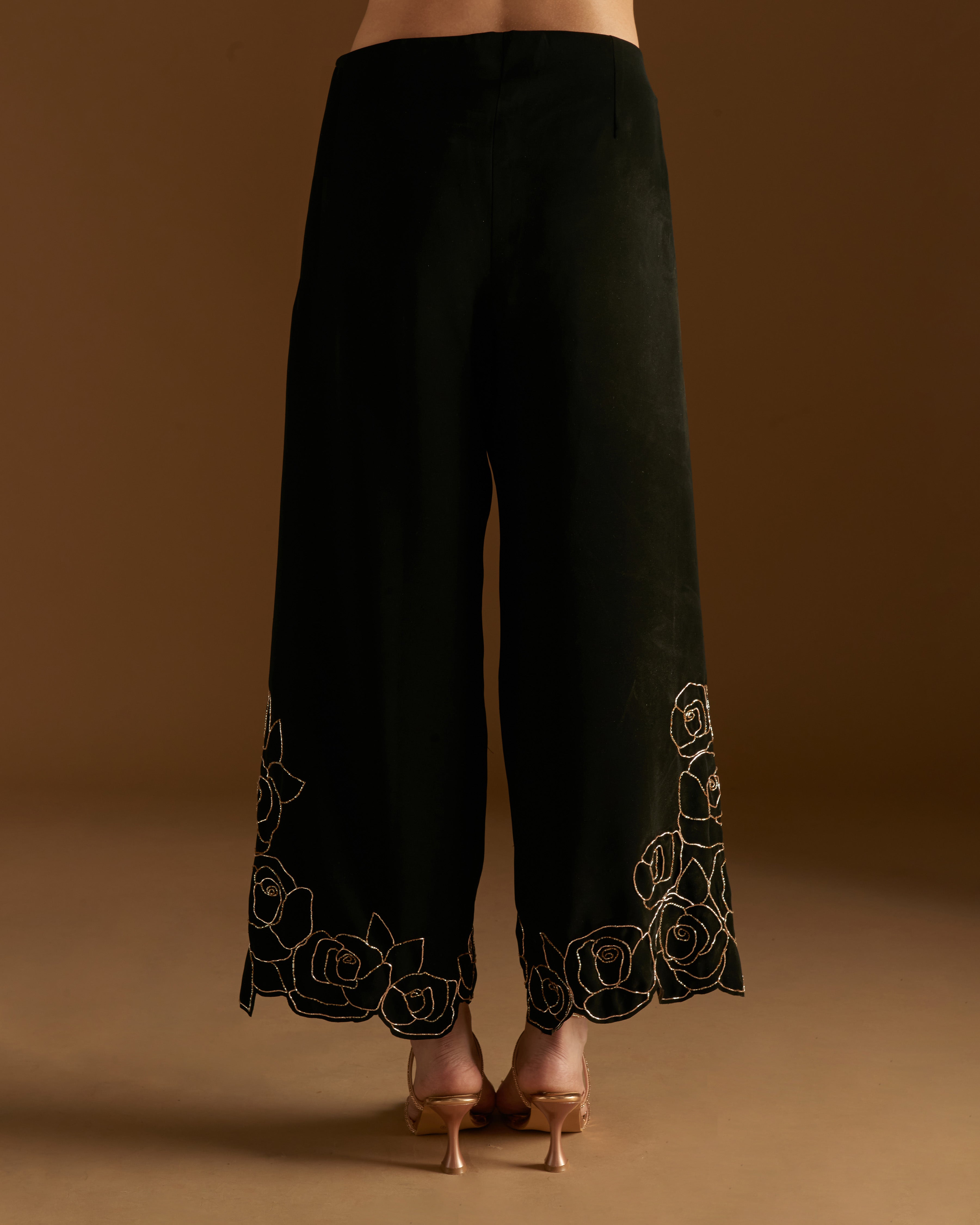 Rose Blossom Pants Black